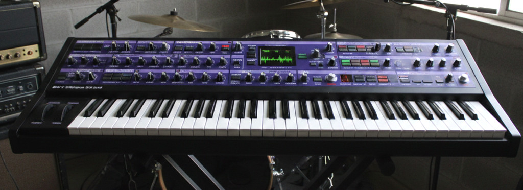 Die Software Dream Station umfasst eine Synthesizer Workstation mit Sequenzer, Sampler, Mixer und Effekten